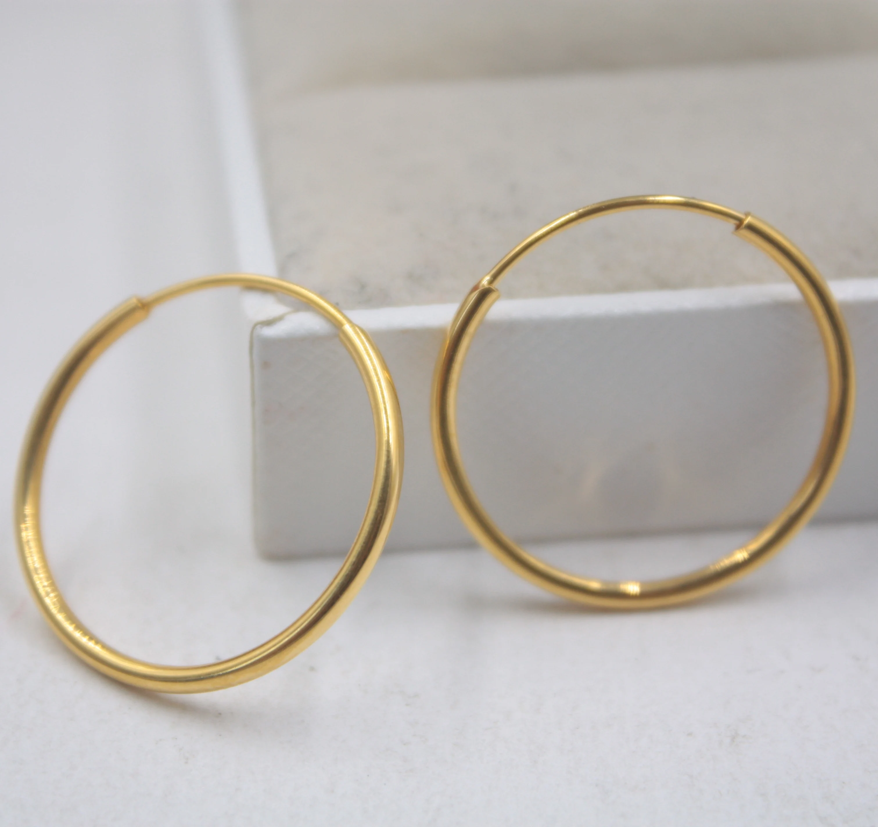 Серьги 18K желтое золото идеальная гладкость 1 5 мм|Серьги-кольца| |