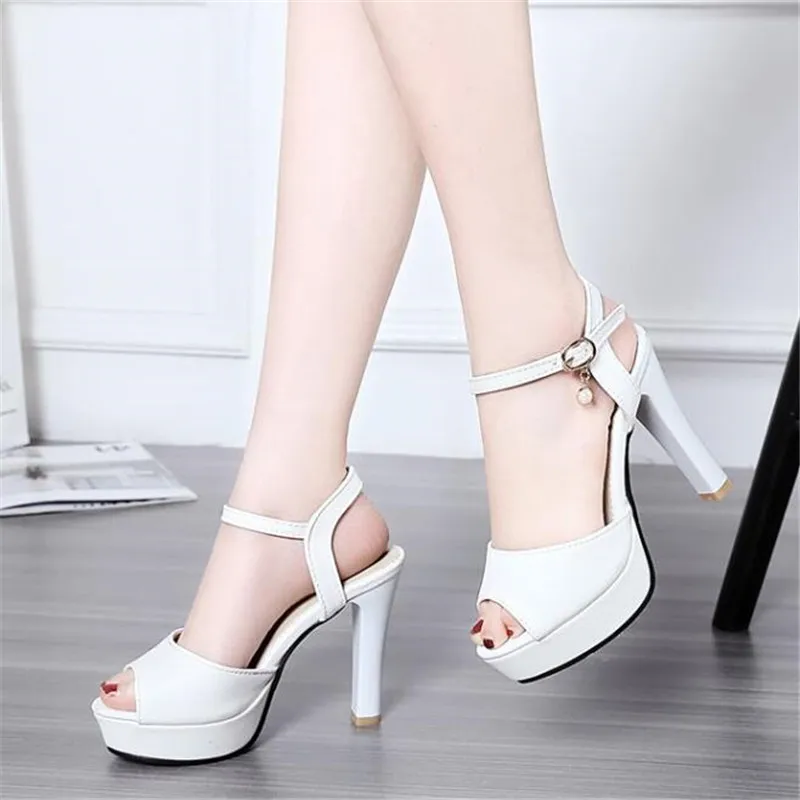 Сандалии женские с открытым носком модные босоножки в европейском и