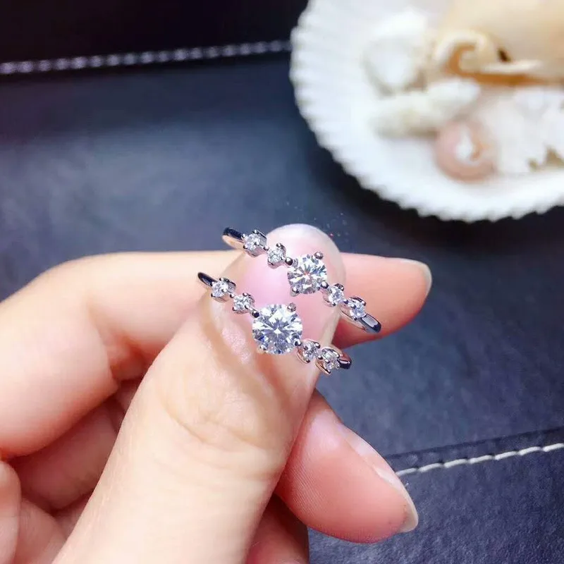 Блестящий! Женское кольцо из серебра 0 5 пробы с муассанитом|Кольца| |