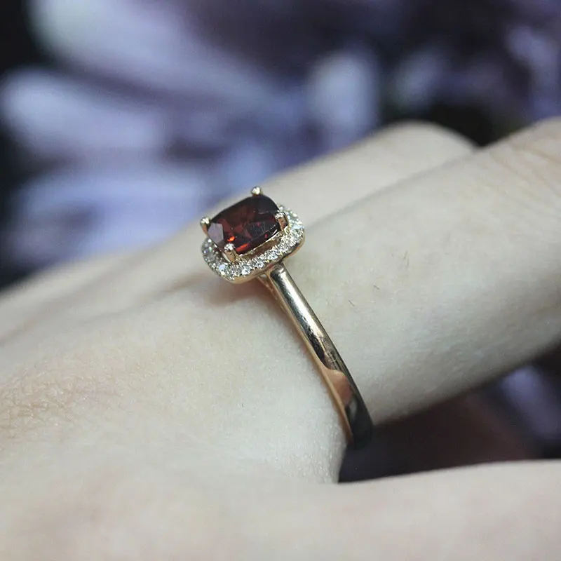 

DUPUY Women Wedding Bands Cushion Cut Square Garnet Rings Classic Prong Setting Engagement Wedding Diamond Rings D180340