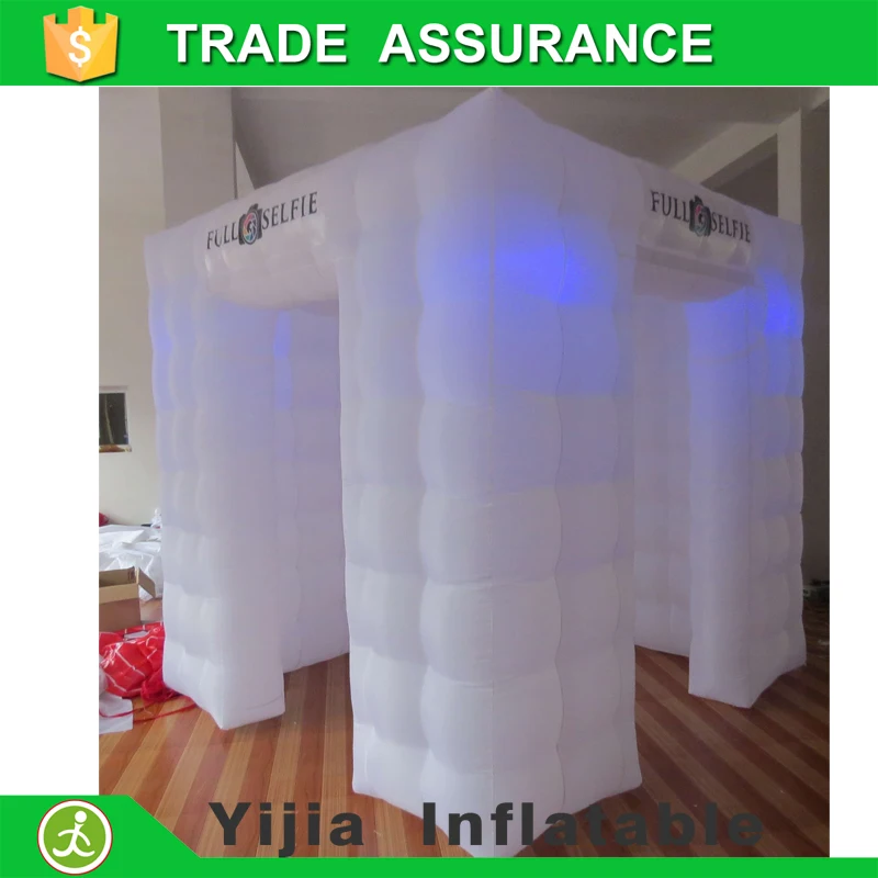 Goede Gratis Verzending Led Licht 3 Deuren Opblaasbare Witte Cube Tent Air Photo Booth Met Logo Print