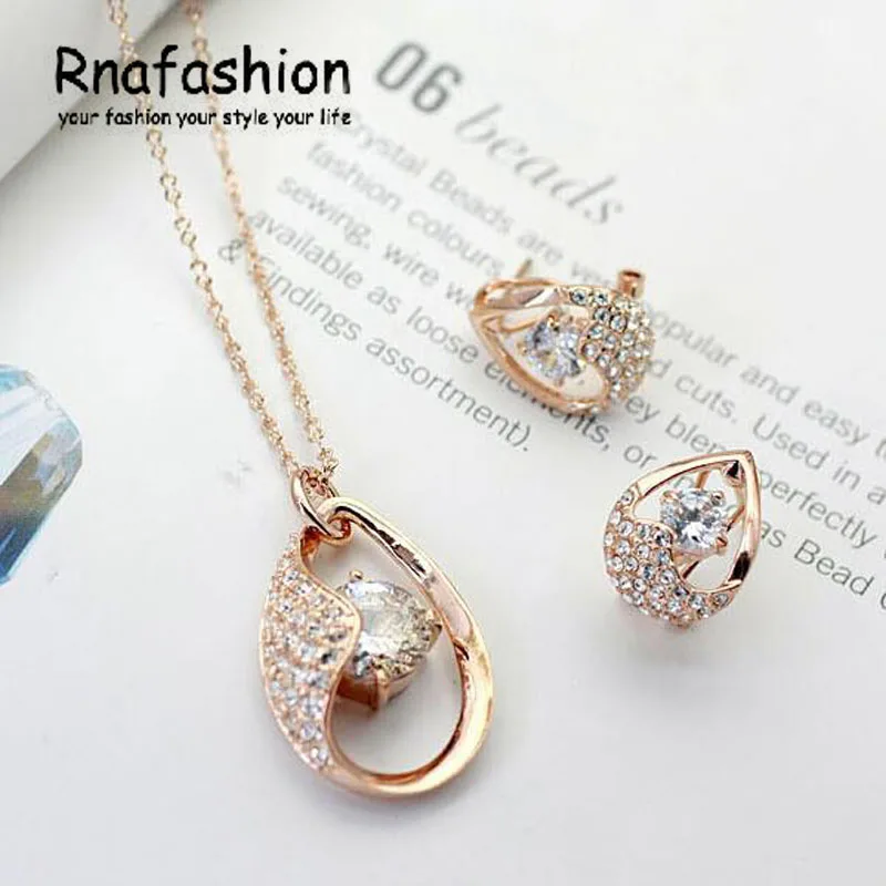 Набор ювелирных украшений в романтическом стиле с кристаллами Разноцветные