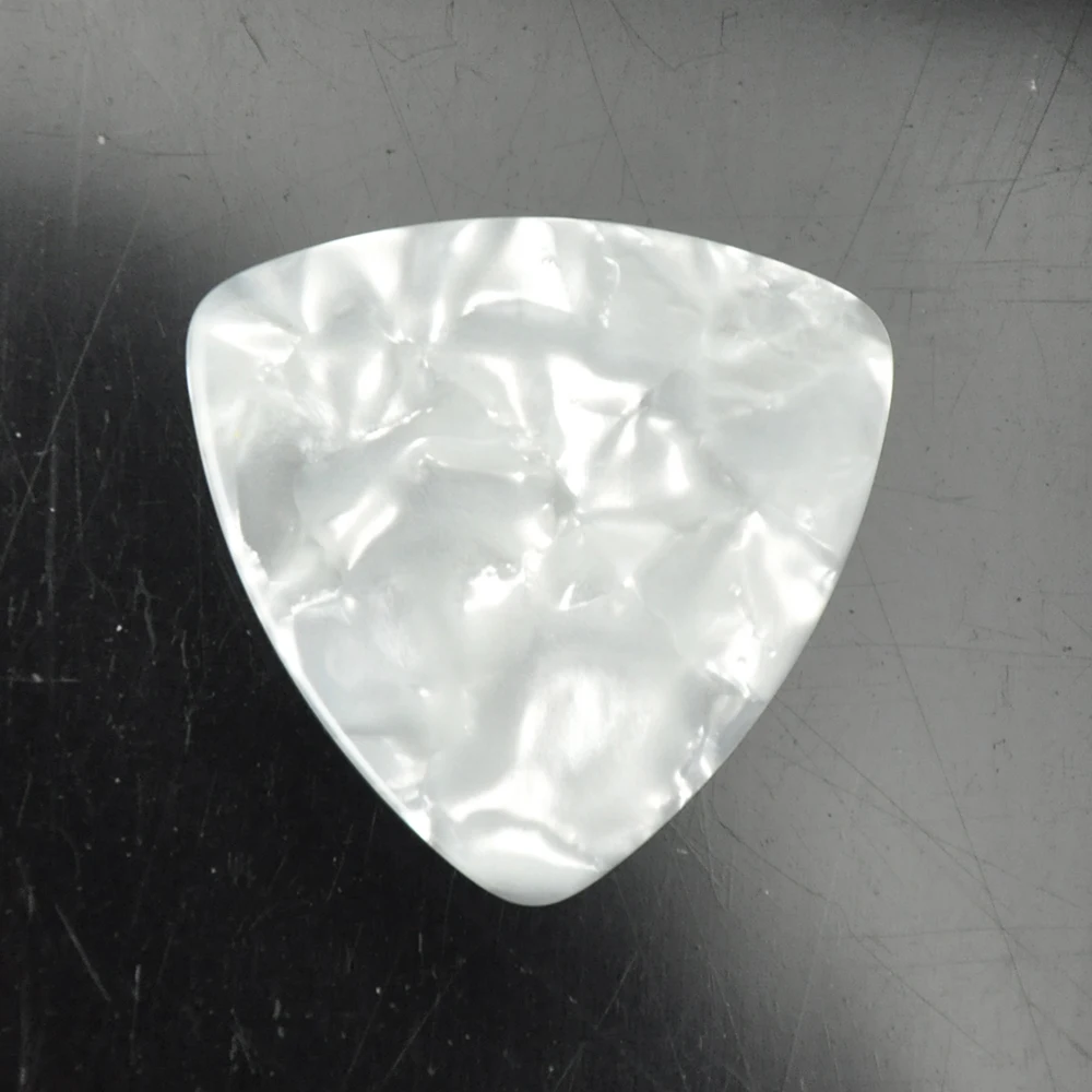 

100pcs Medium 0.71mm 346 Rounded Triangle Guitar Picks Plectrums Celluloid Pearl White