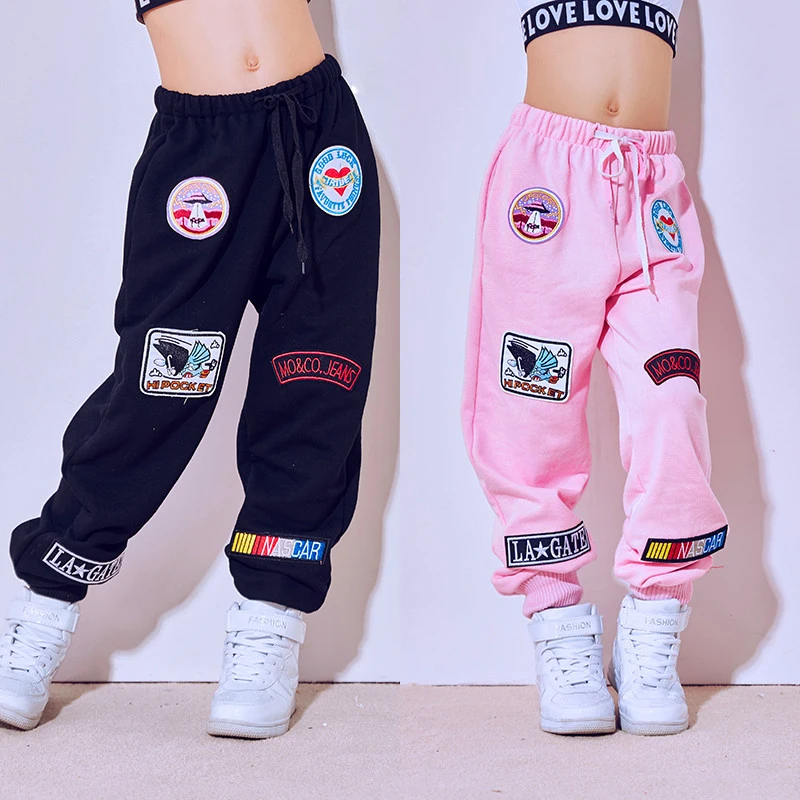 Новые модные черно-розовые брюки для джазового танца для детей, брюки хип-хопа для улицы, костюмные штаны, широкие повседневные спортивные брюки DL2469.