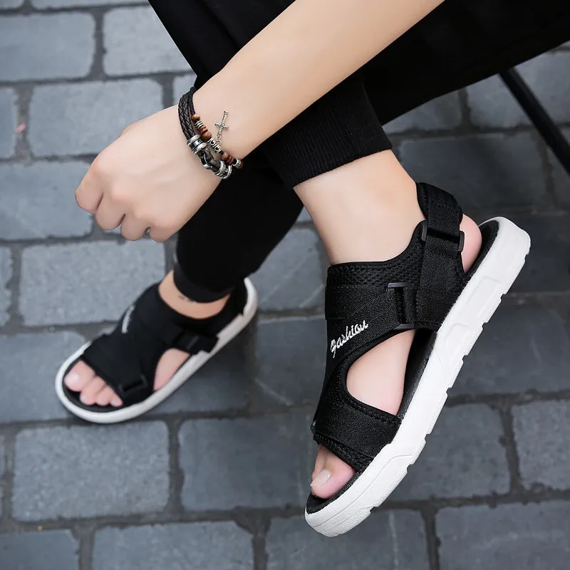 Новые летние мужские сандалии повседневная обувь модные сетчатые удобная