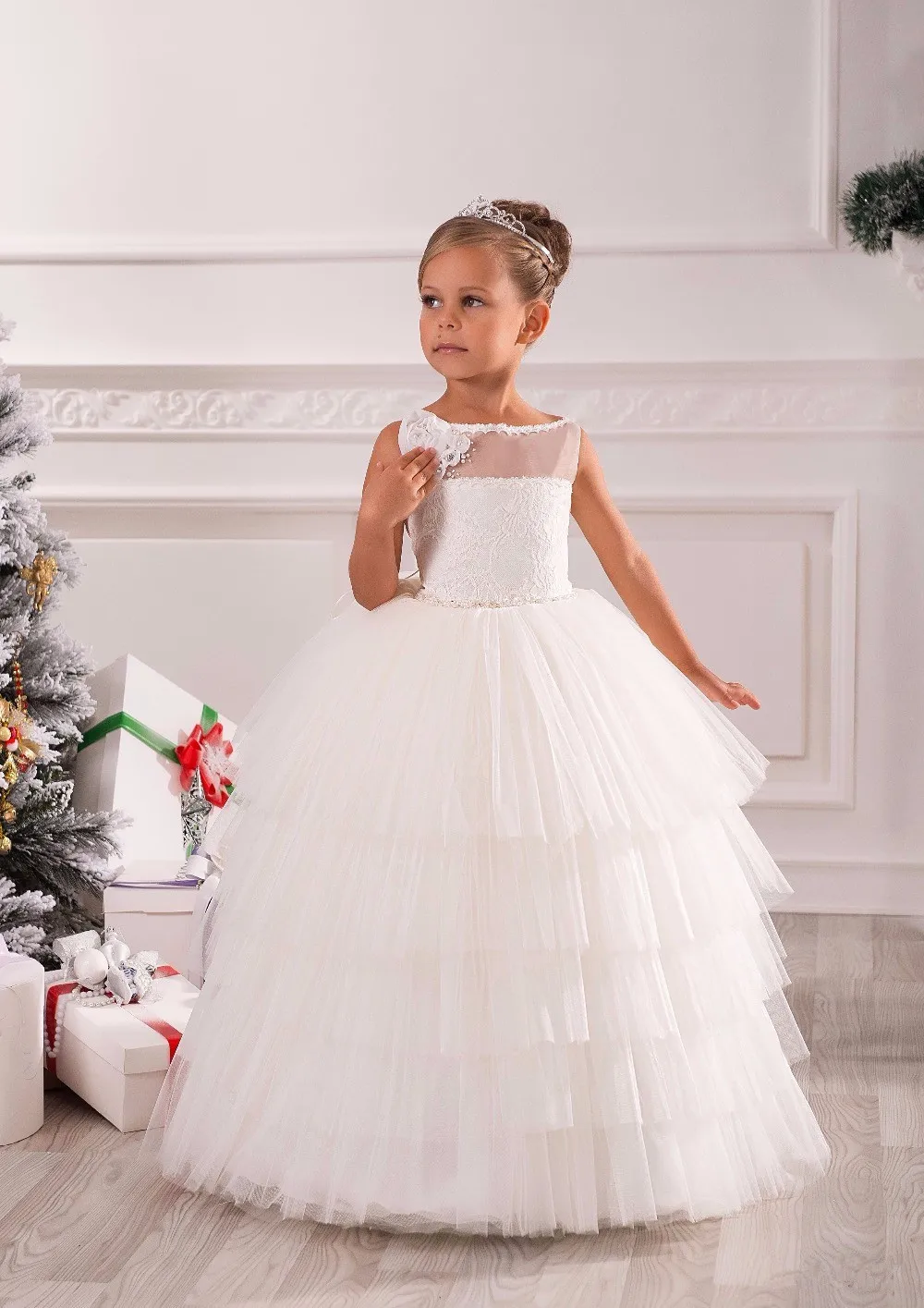 Элегантные платья для первого причастия девочек бальное платье с аппликацией