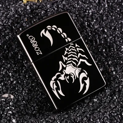 Black Зажигалка в форме скорпиона с резьбой, чистая медная оболочка, масляная зажигалка, керонская бензиновая зажигалка, масляная зажигалка - Цвет: Black