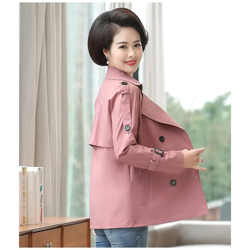 Осенняя куртка для женщин 2019 элегантное пальто мам среднего возраста короткая