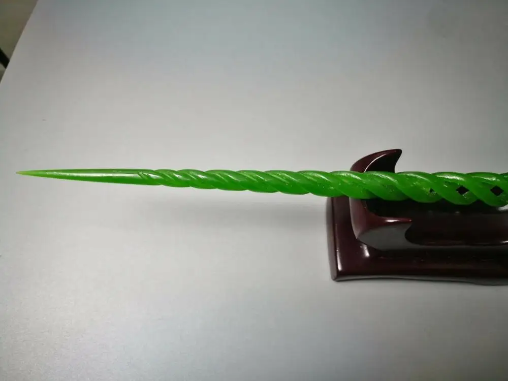 

Exquisite Chinese Old Hand Carving traditional green jade dragon hairpin