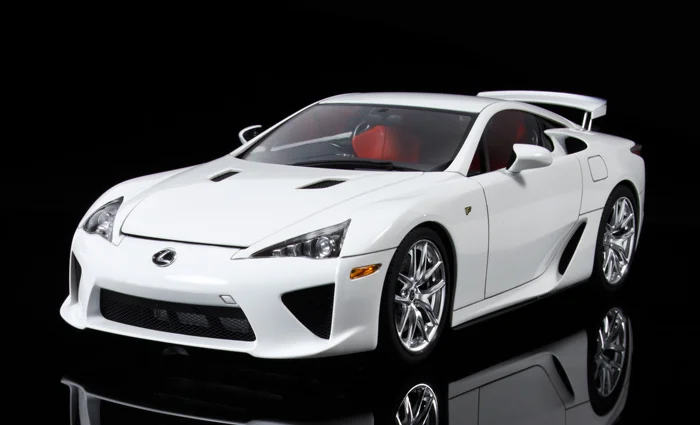Модель автомобиля 1:24 спортивный автомобиль LEXUS LFA Сборная модель игрушки|assembly
