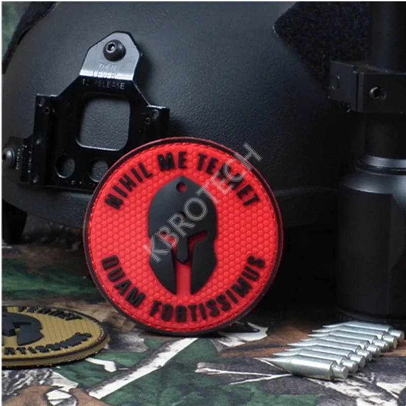 Molon Labe значок ничего не пугает меня nihil Me terret тактический боевой дух армии США ПВХ Чемпион значки на одежду шапки - Цвет: Red