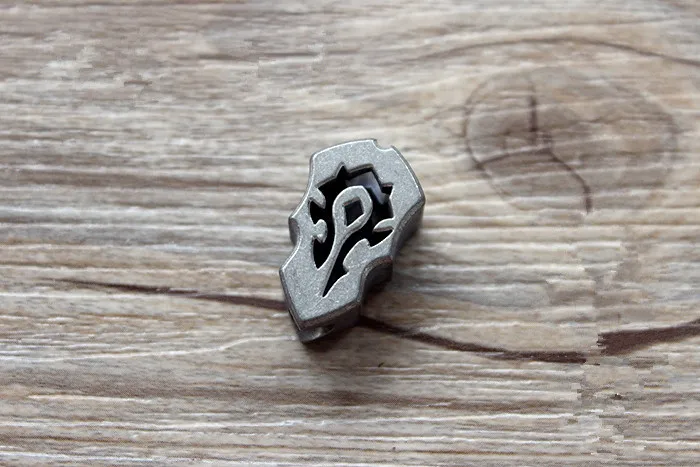 A Silver Word Of Warcraft TC4 титановый нож бусины EDC карманный инструмент Паракорд кулон веревка хвоста с подвеска с ножом и молнией головы - Цвет: A Silver