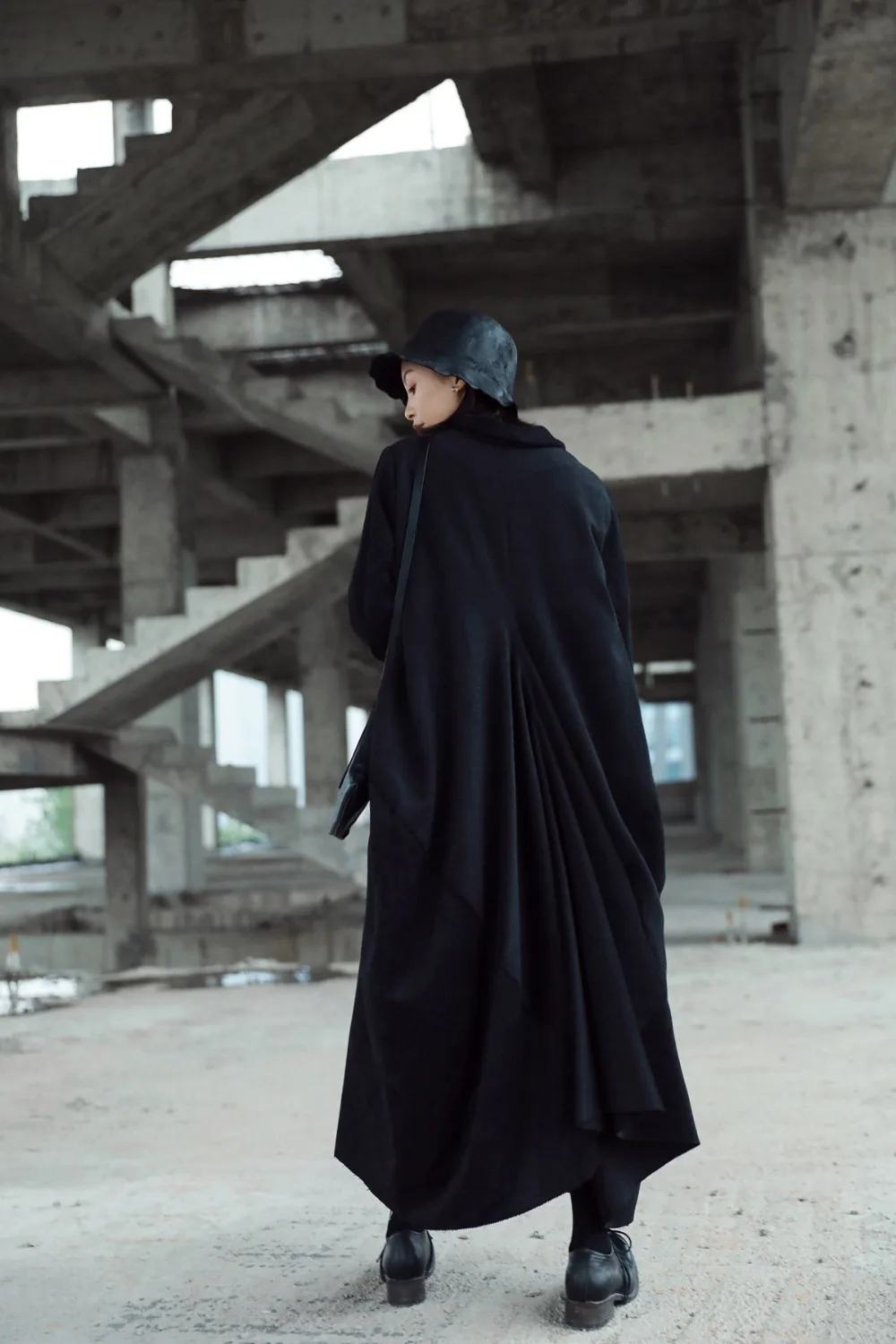 Женское удлиненное шерстяное пальто Cakucool свободное асимметричное