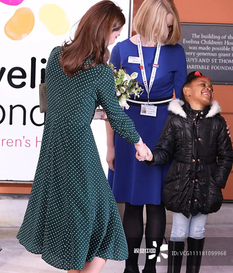 Женское платье принцессы Kate Middleton ТРАПЕЦИЕВИДНОЕ ПЛАТЬЕ в горошек с длинным