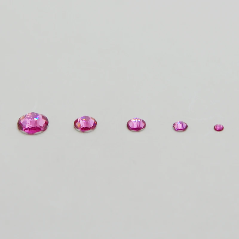 3D дизайн ногтей горный хрусталь оптом смешанные размеры светло-розовый цвет Flatback