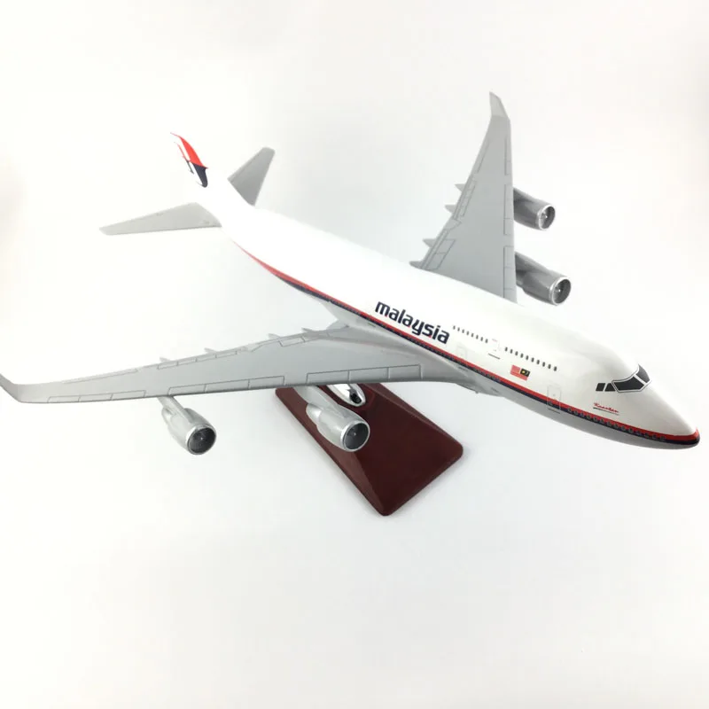 

45-47CM Boeing 747 MALAYSIA AIRLINES 1:150 Alloy Aircraft Model Collection Model Toys Gifts Free express EMS/DHL/Delivery