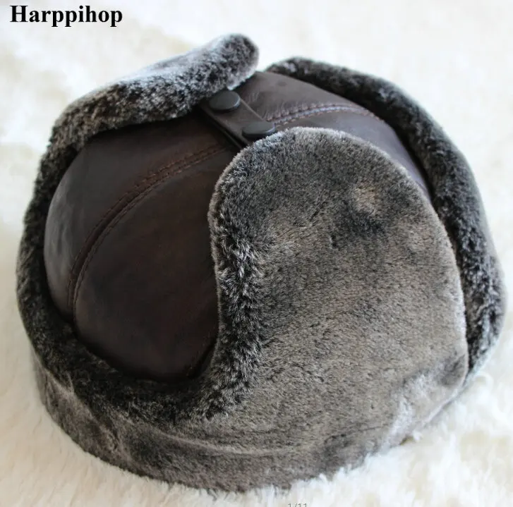 Мужская шапка из натуральной кожи однотонная Регулируемая теплая с меховыми