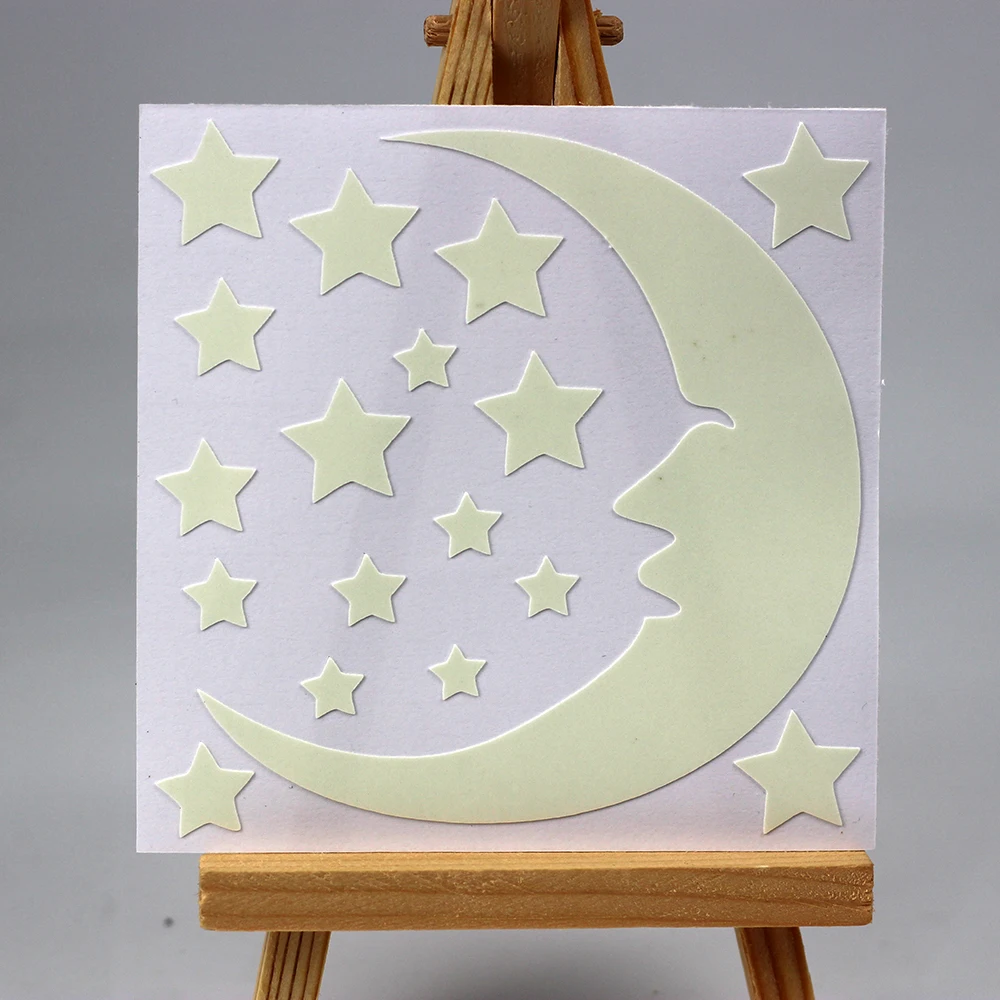 Светящаяся наклейка в виде луны и звезд светится темноте настенный стикер для