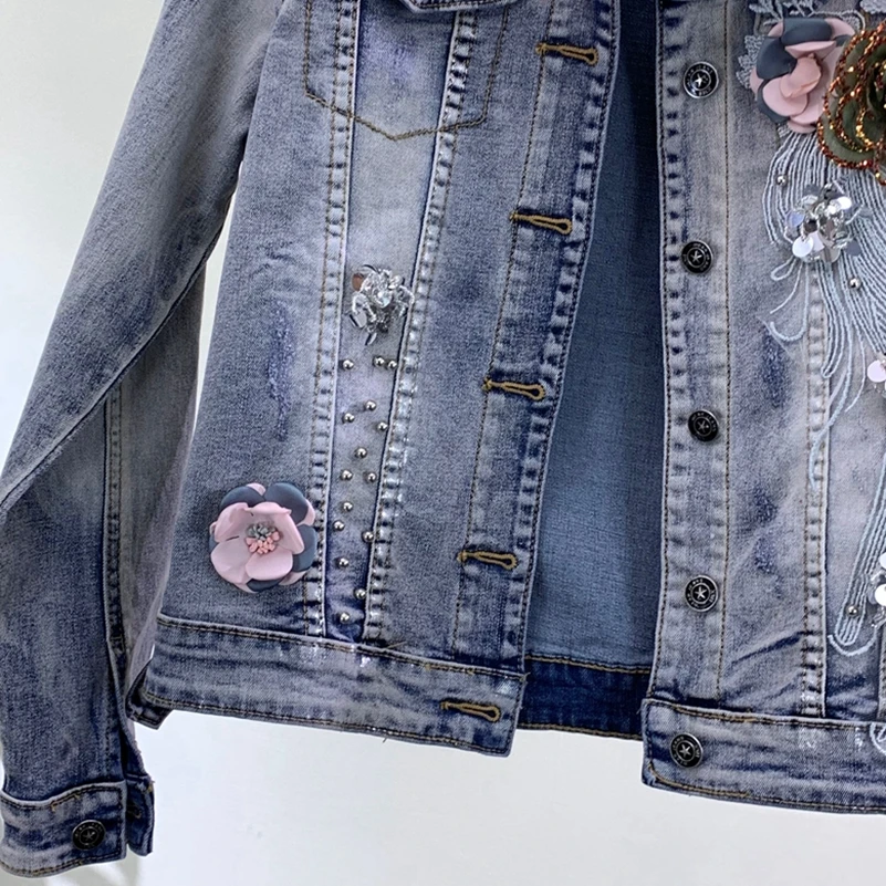 Женская джинсовая куртка облегающая приталенная из джинсовой ткани с