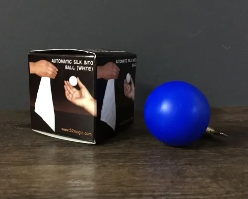 Blue Идеальный автоматический шелк для мяча(5 цветов на выбор) Шелковый появляющийся сценический магический трюк волшебник игрушки иллюзии классика - Color: Blue