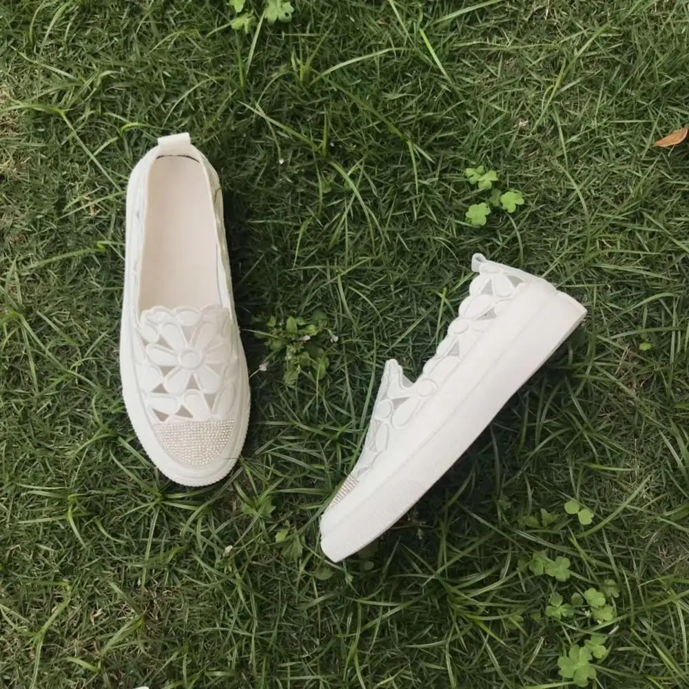 

Espadrilles Shoes Women Loafers Silp On zapatos de mujer Hollow chaussures femme Fashion Brand Ladies White footware Decoration