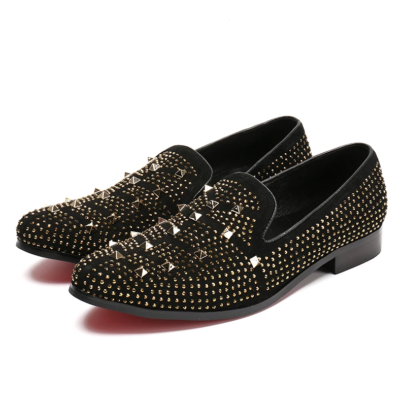 

Christia Bella Fashion Tide Men Rivets Slip On Loafer Shoes Lazy Black Flat Zapatos Personalized Men Casual Shoes Stage Footwear