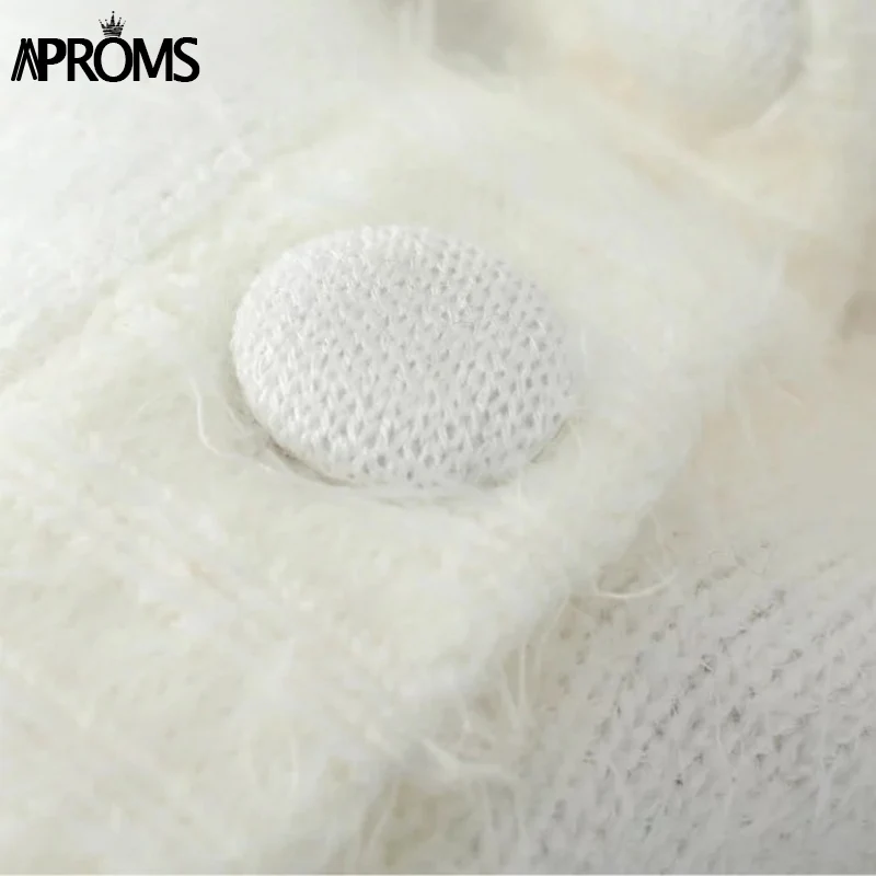 Aproms Глубокий V вязаный из мохера укороченный свитер Для женщин зимний белый длинный рукав; пуговицы кардиган женский вязать крючком джемпер, топ