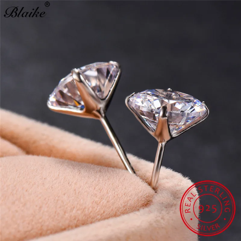 Женские серьги гвоздики из серебра 925 пробы с белыми