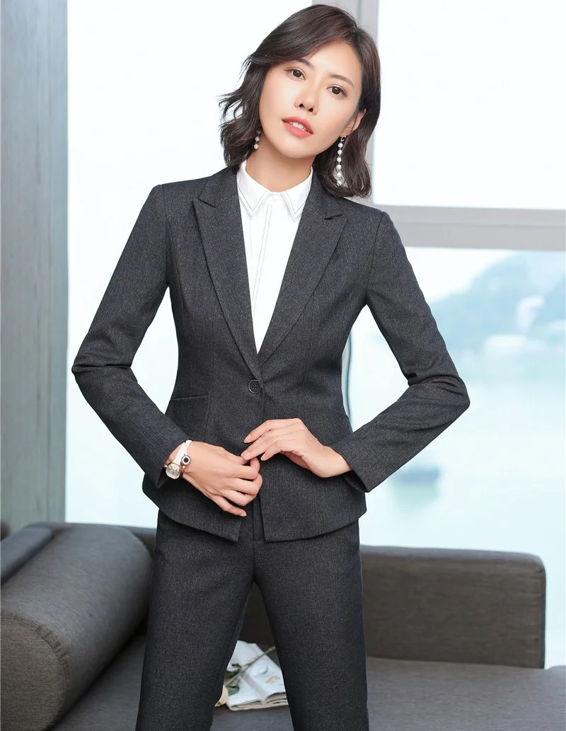 Костюм брючный женский деловой из жакета жилета и блузки | Женская одежда