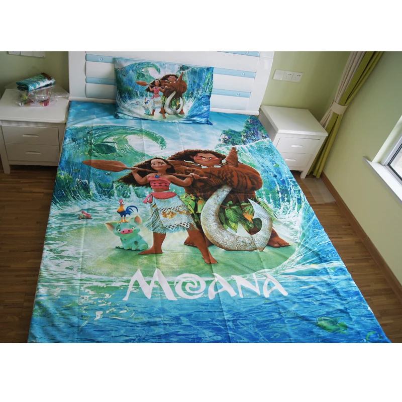 Гавайи disney с рисунком героев мультфильма Моана и изображением Мауи Постельное