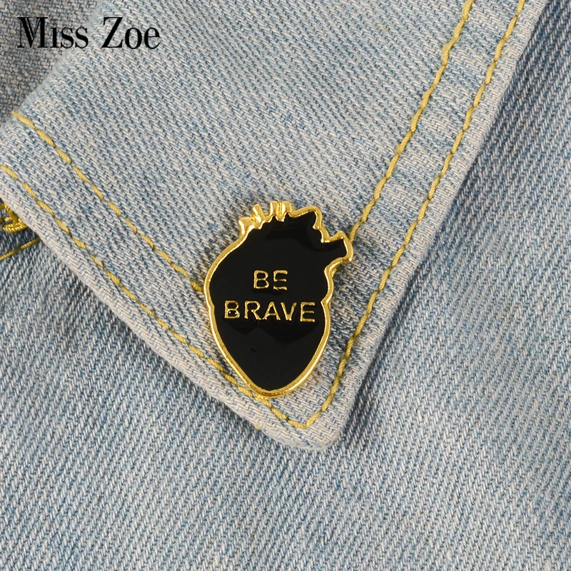 

Organ Heart Enamel Pins BE BRAVE Badges Custom Brooches Pastel Lapel pin Denim Shirt Punk Black Heart Encouraging Jewelry Gift