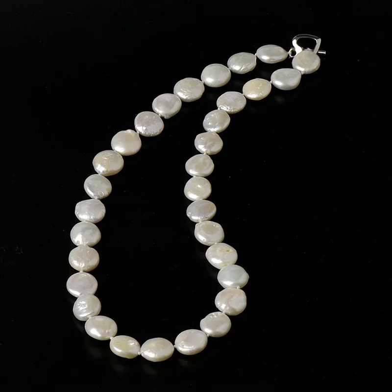 

Delicate and Full oval Fashion goes with everything 12 MM WOMEN Pearl Necklace The Christmas Eve gift