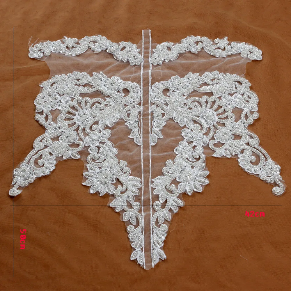 Off white большой узор с тяжелыми бисером аппликация с кружевными вставками, полиэстер, заплата вышивки торжественное платье аксессуары 57*35 см 1/2 шт
