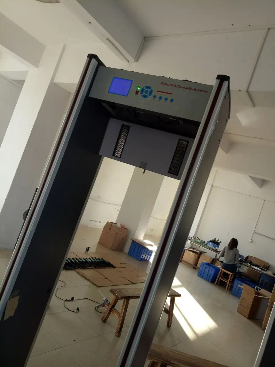 Бесплатная доставка и оптовая цена! Металлоискатель Pinpoint Factory 18 зон с ЖК-дисплеем