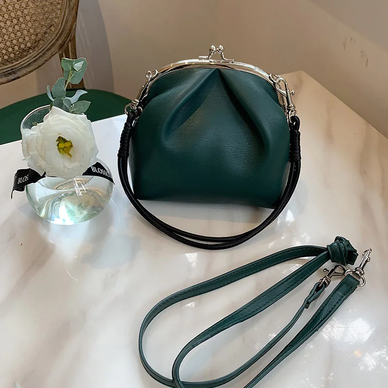 Брендовая женская сумка с металлическим зажимом однотонная вечерняя модная из