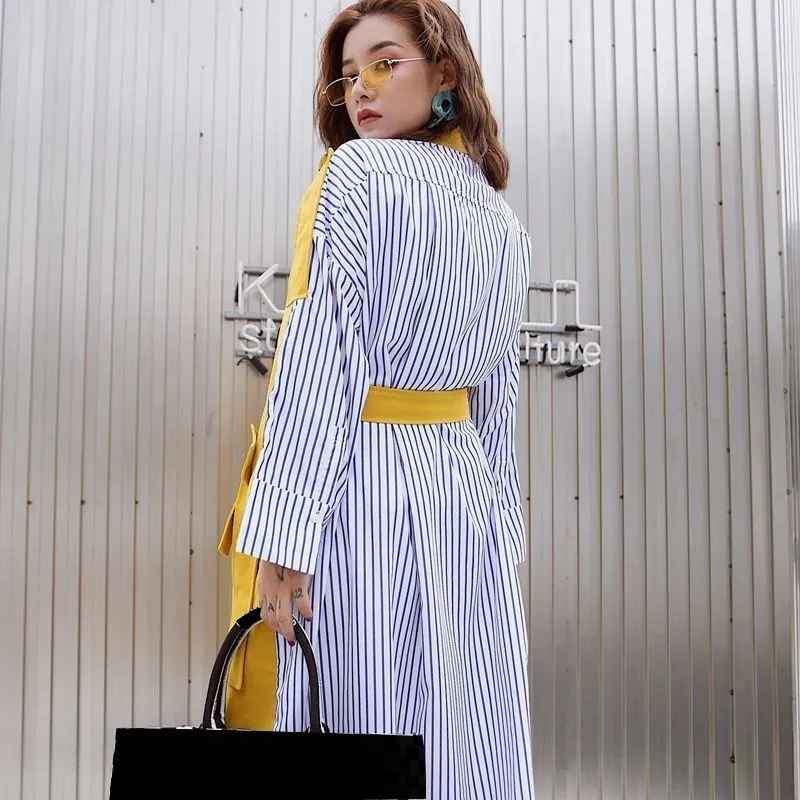 Женская Длинная ветровка в полоску Лоскутная с поясом и отложным воротником