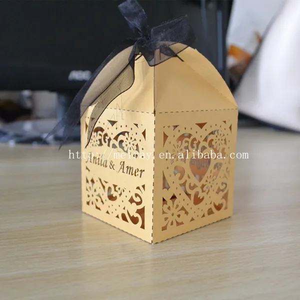 

100 шт./лот золотые свадебные коробочки, персонализированные и великолепные свадебные подарки для гостей
