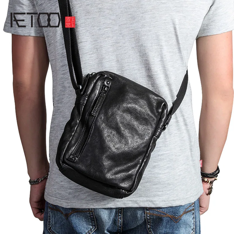 AETOO Casual shoulder bag men s leather small bag retro youth vertical men s bag first layer leather Messenger bag vintage