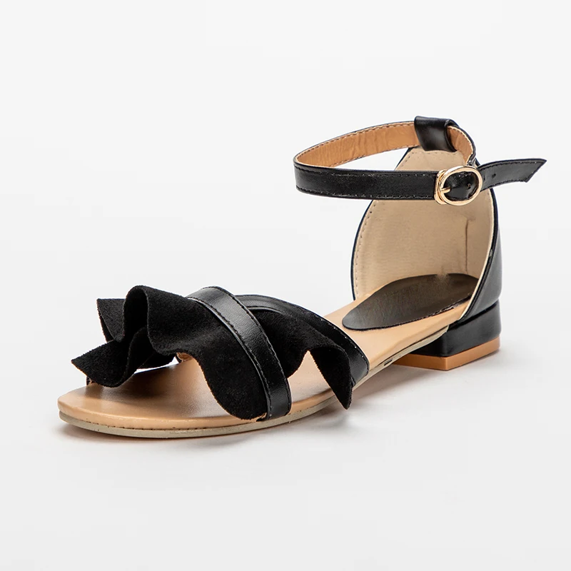 Красивые женские босоножки на плоской подошве с оборками летние пляжные