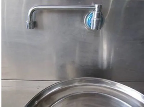 Бесплатная доставка! Настенный полуавтоматический вращающийся кухонный кран.