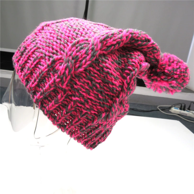 Шапка-бини с помпоном зимняя шапка для женщин вязаная теплая розово-красного