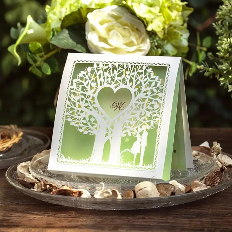 Персонализированные Элегантный Полые Любовь Дерево Дизайн Свадебные