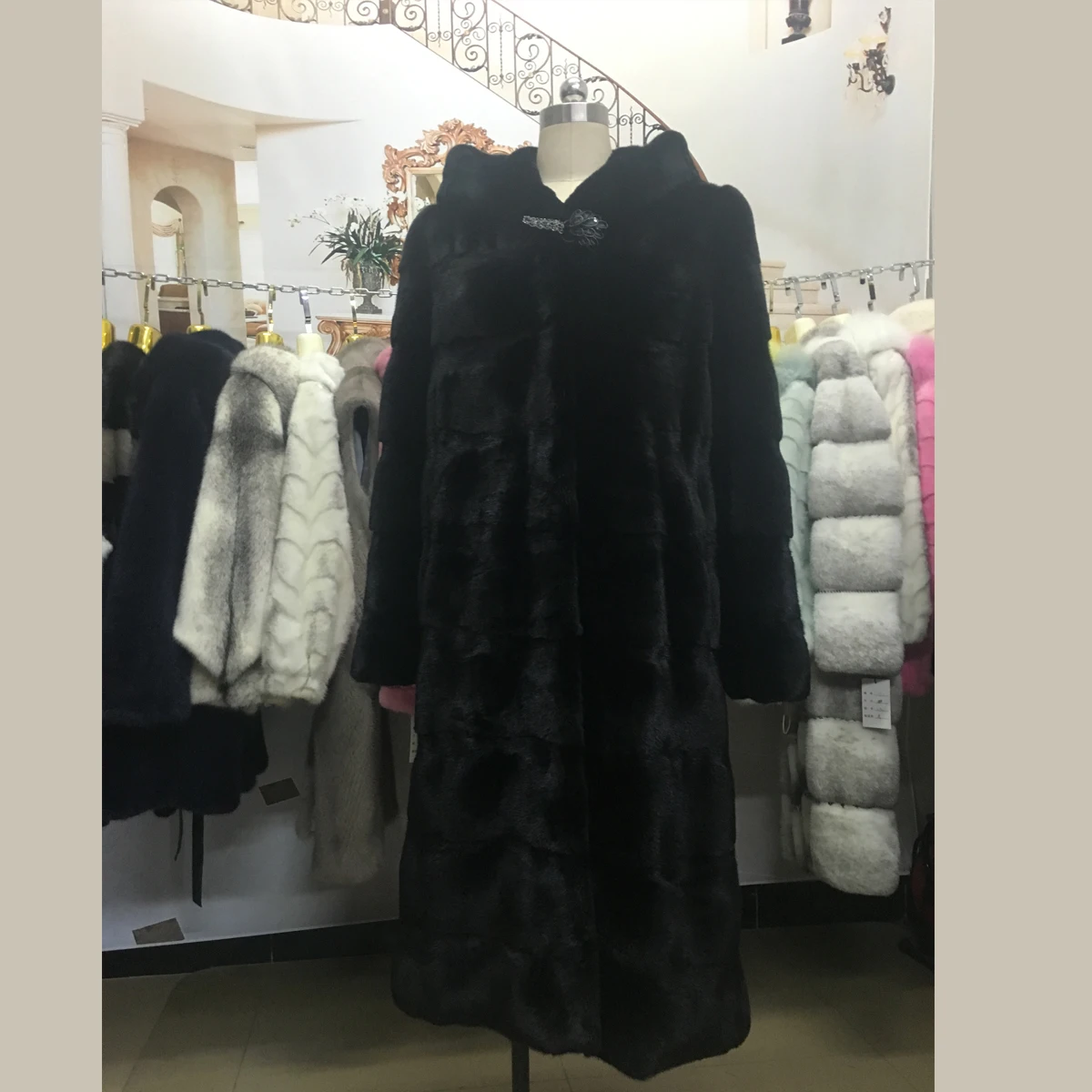 Г. Новые Женские норки пальто с мехом длинные женские куртки модные