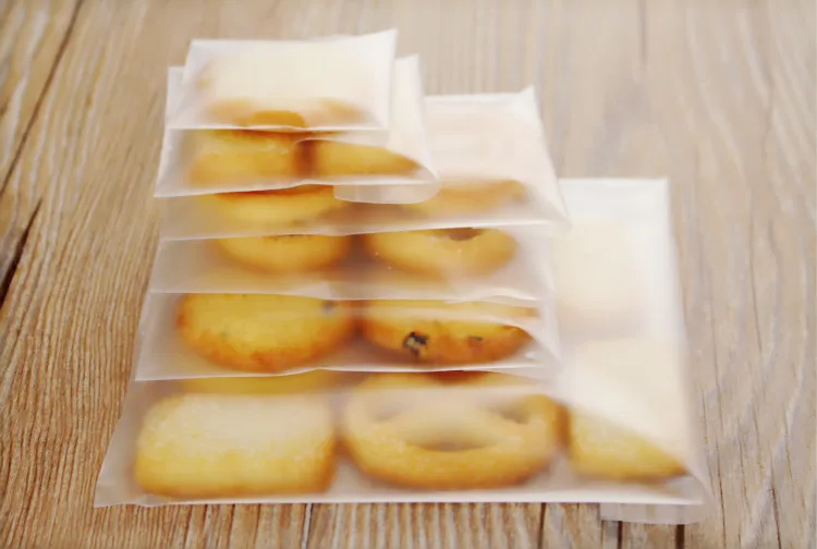 

100pcs/lot translucent cookie plastic packaging bags 14x14cm gift bag self sealing bags Gift bag free shipping