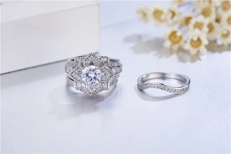 Набор женских свадебных колец с цветочной гравировкой Цветущая Роза CZ