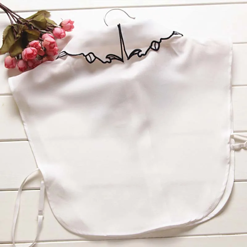 Sweet Style Rose Embroidery Fake Collar New White / Black Retro Shirt Detachable Women's Clothing Accessories |