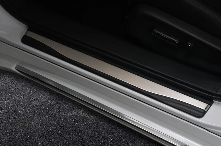 Накладка на порог наружная приветственная педаль оригинальная