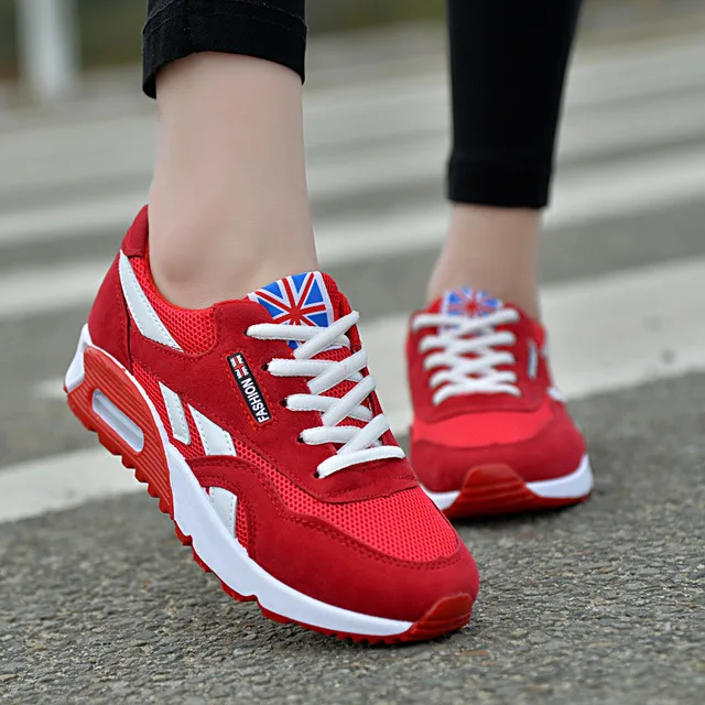 Красный Zapatillas mujer; белые кроссовки с летящим плетением; повседневная спортивная дышащая обувь из сетчатого материала; sapato feminino; женская обувь для студентов; tênis feminino - Цвет: Красный