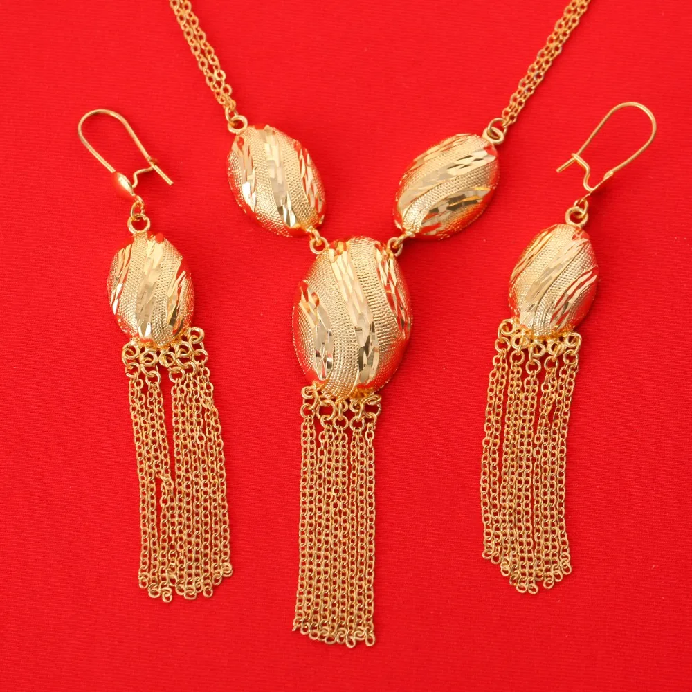 Набор ювелирных изделий из колье и серёг | Украшения аксессуары