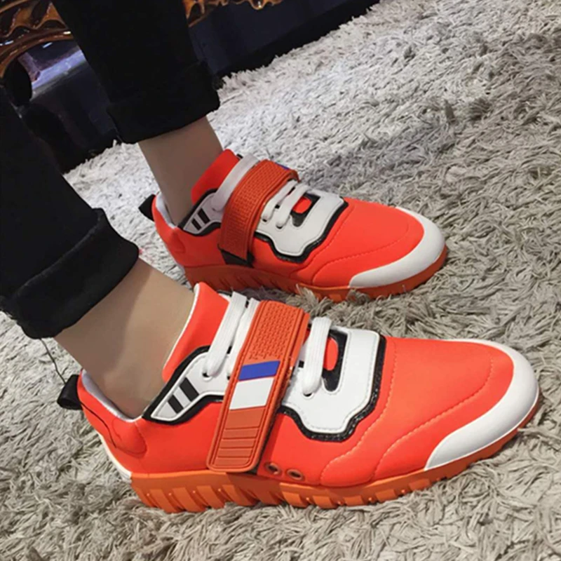 2018 Женские кроссовки из натуральной кожи для подиума с круглым носком на липучке